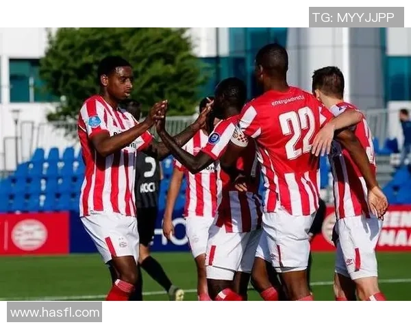 福伦丹与马斯特里激战正酣谁能在这场对决中笑到最后 福伦丹与马斯特里激战正酣谁能在这场对决中笑到最后